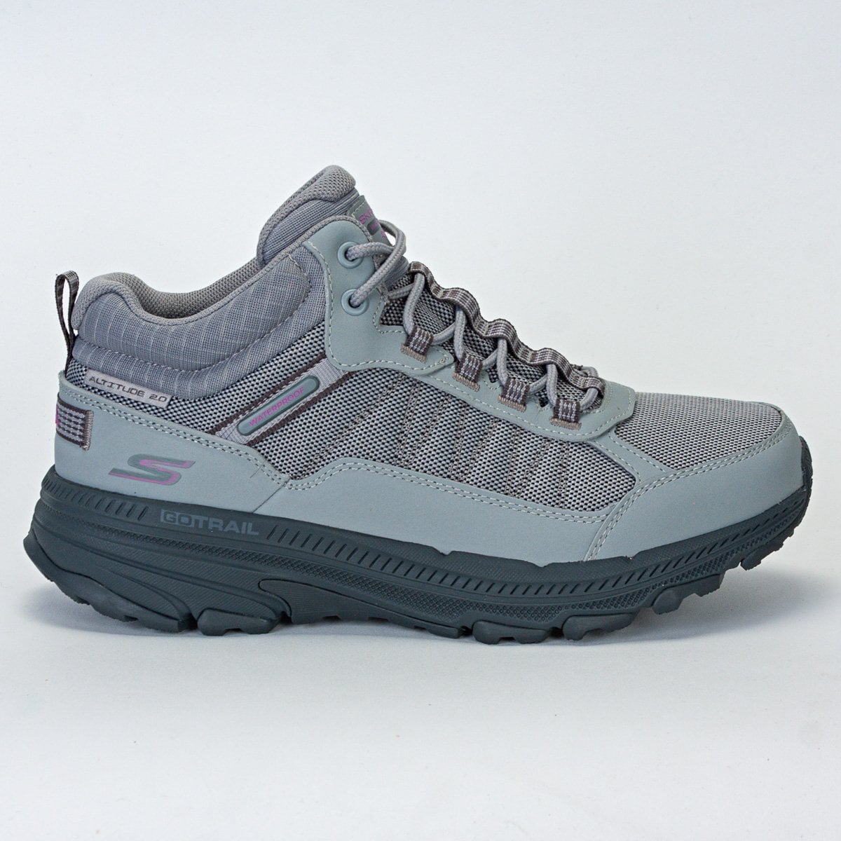 WORKシュバート ① skechers_go_run_trail_altitude